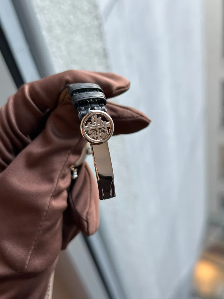 Patek Philippe Calatrava 4857G Lady Moonphase White Gold box and extract from the archives 2004